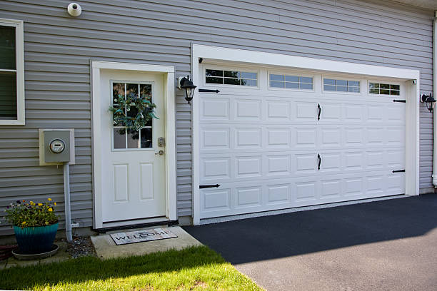 24/7 Emergency Garage Door Panel Replacement experts in McDowell County County, WV